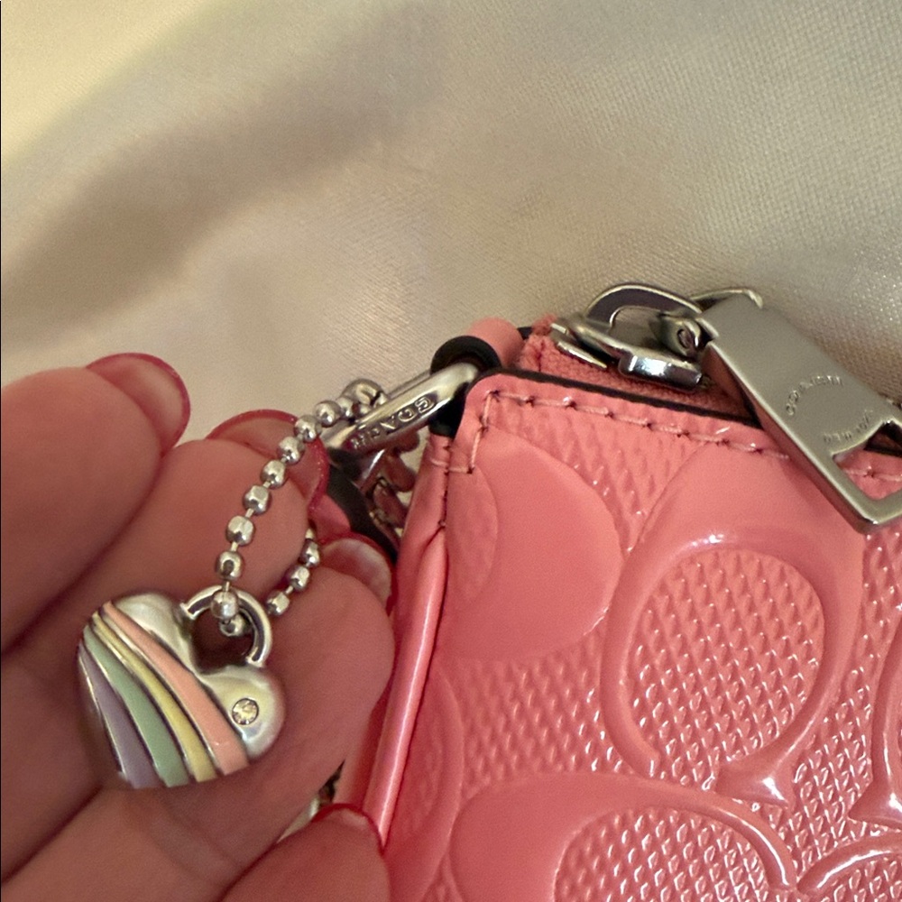🩷Coach NWT Pink Pearlized Nolita19 Signature Leather/Heart Charm/SilverHardware - Picture 8 of 9